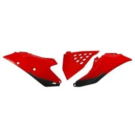 UFO GG07141#062 SIDE PANEL GASGAS VENTED 21- RED
